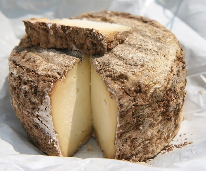 Et non! La France n’est pas le plus gros producteur de fromages au monde !